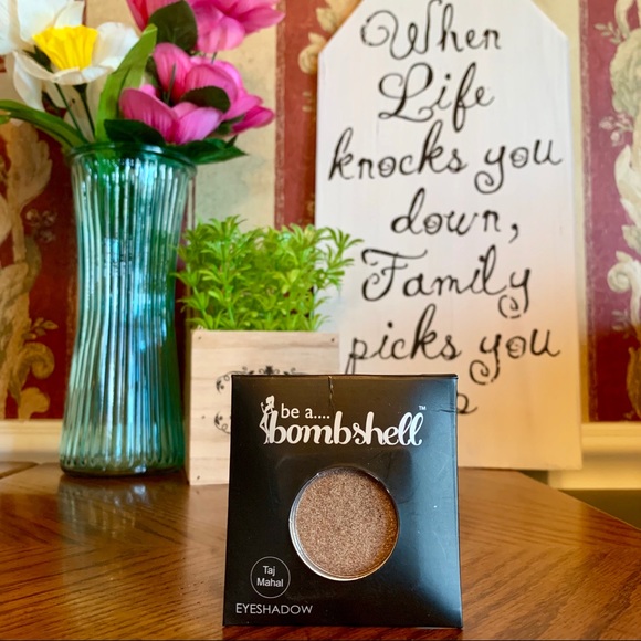 be a bombshell Other - Be A Bombshell | HP🎉 Eyeshadow & Contour - NWT🎉